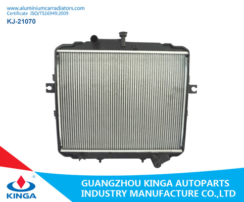 China Auto Spare Parts /  Water-cooled Hyundai Radiator OEM 25310-4f400 supplier