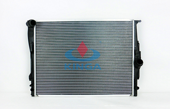 China BMW Motorcycle Parts Aluminum Car Radiator For 320 / 323 / 325 / 330I '  05 - 3E90 supplier